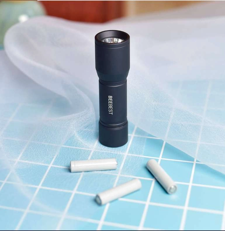 Đèn pin cầm tay BeeBest F1 độ sáng 250 lumen, chiếu xa 130 mét